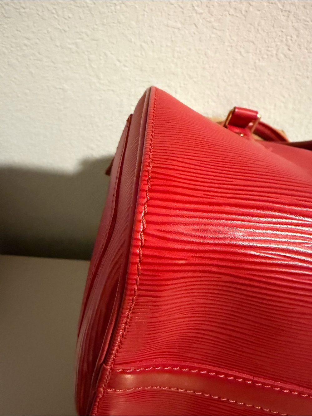 Louis Vuitton Red Epi Speedy 30 with Gold Hardware - Picture 5 of 16